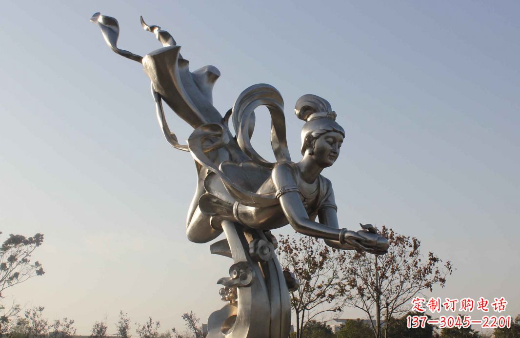 长沙蟠桃祈福精美不锈钢雕塑