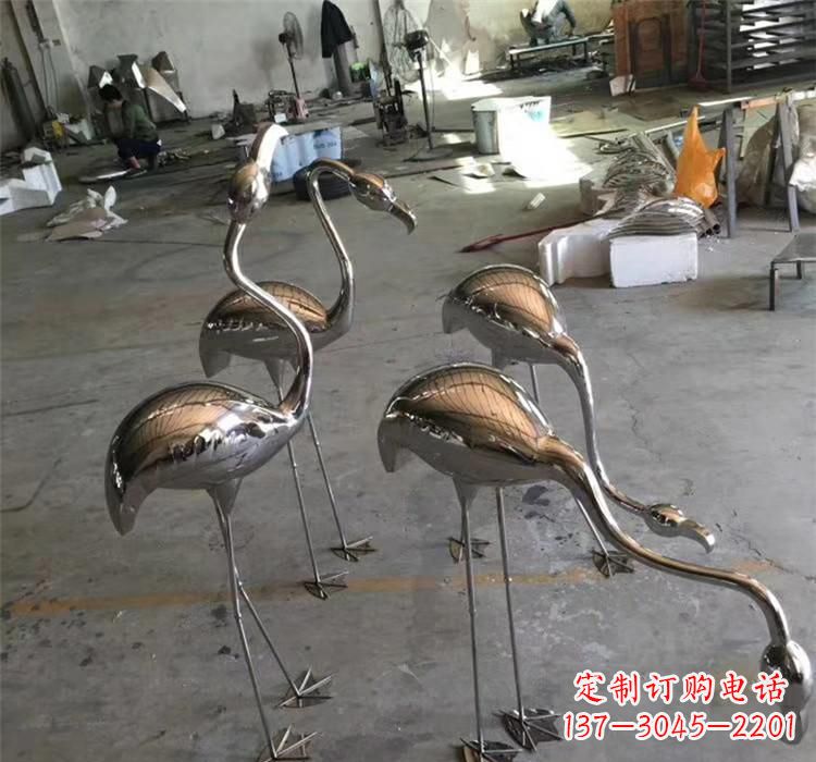 长沙不锈钢火烈鸟雕塑给家园带来灿烂的光芒