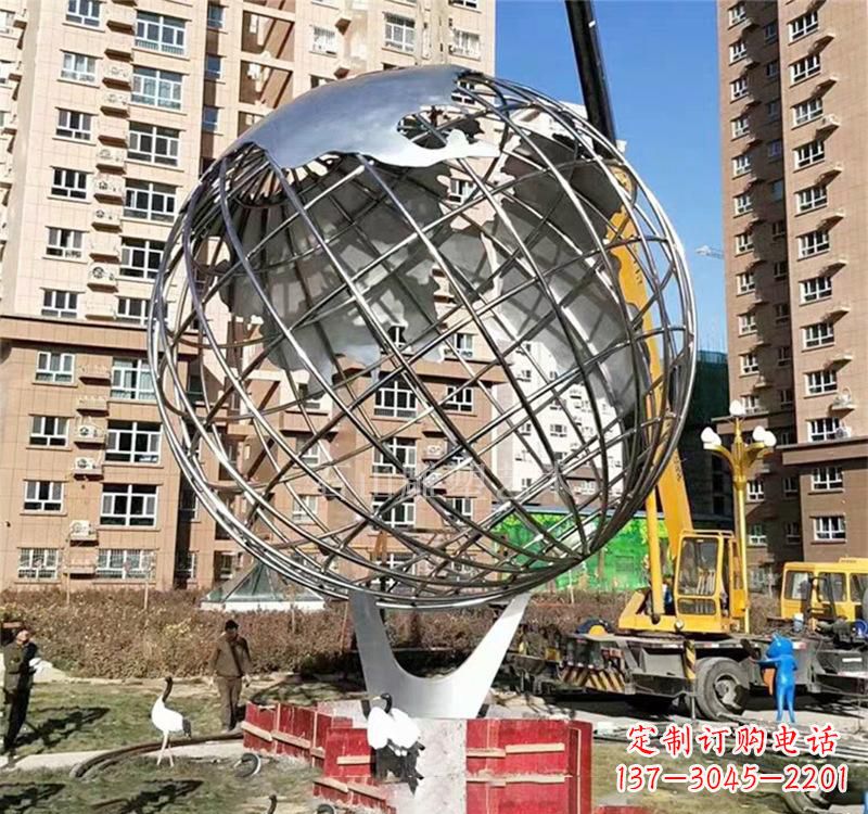 长沙不锈钢地球仪雕塑以艺术表达地球的美