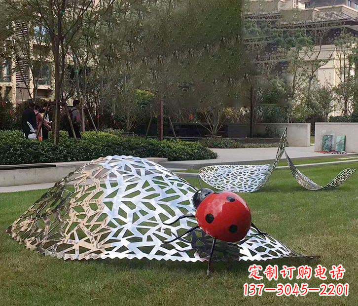 长沙不锈钢瓢虫雕塑令人惊叹的艺术之美