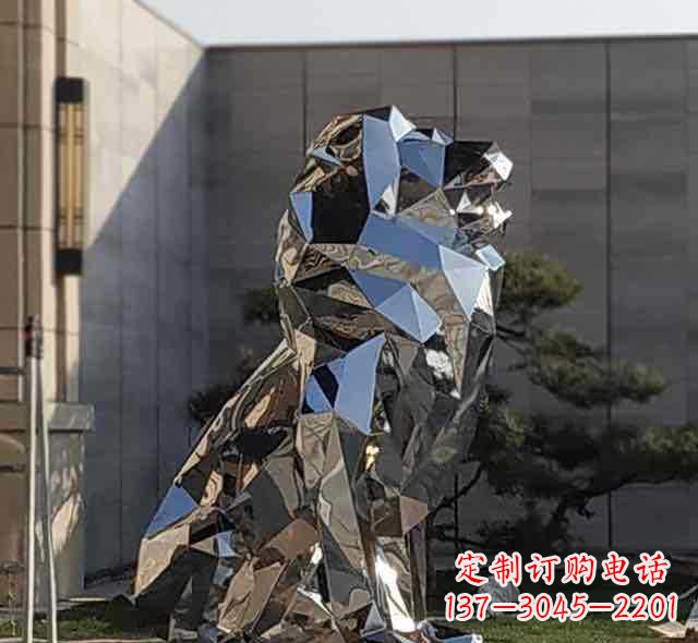长沙不锈钢狮子雕塑象征力量与美丽
