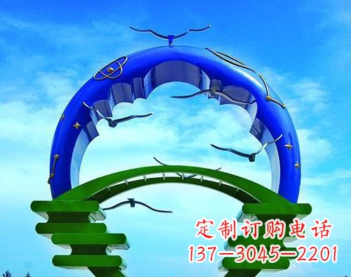 长沙海洋书籍雕塑——记忆中的校园美景
