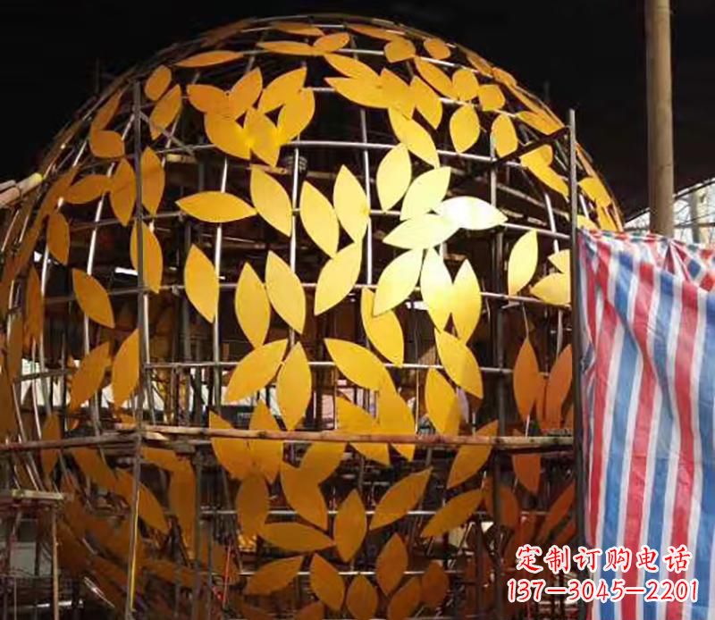 长沙不锈钢树叶镂空球景观雕塑