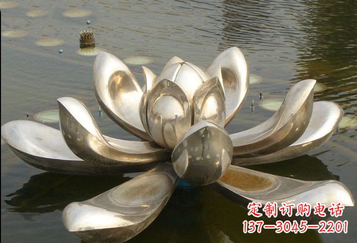 长沙不锈钢水面上的莲花雕塑