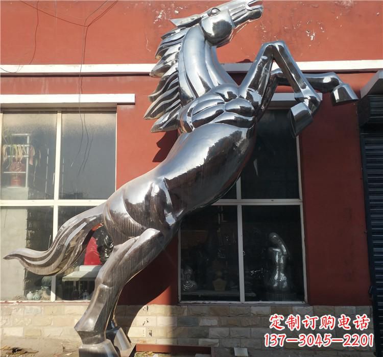 长沙不锈钢跳跃马雕塑