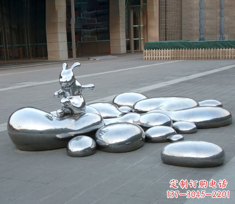 长沙不锈钢兔子雕塑饱含艺术美感的艺术品
