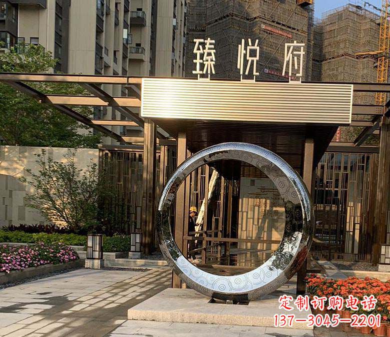 长沙不锈钢小区圆环雕塑赋予小区景观更多美感