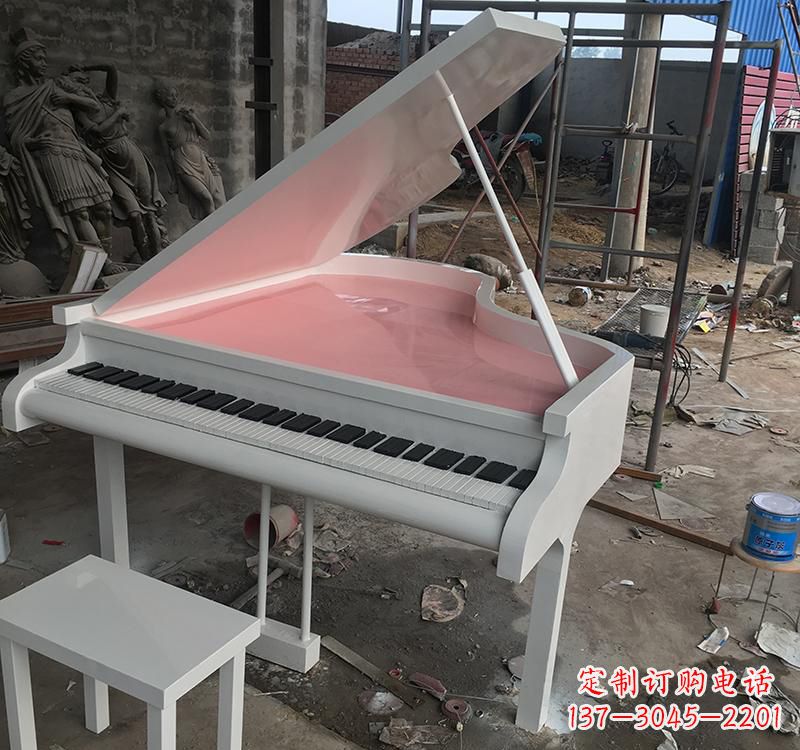 长沙不锈钢校园钢琴雕塑发出音乐的艺术