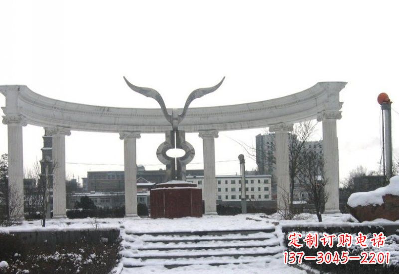 长沙雄鹰展翅——一件精美的不锈钢雕塑