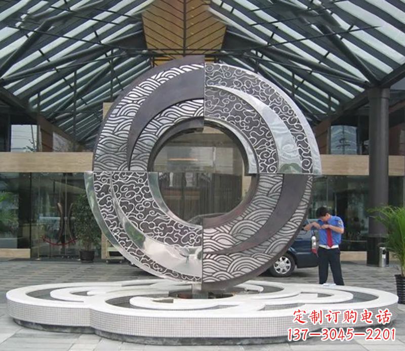 长沙不锈钢圆环雕塑,点缀酒店空间