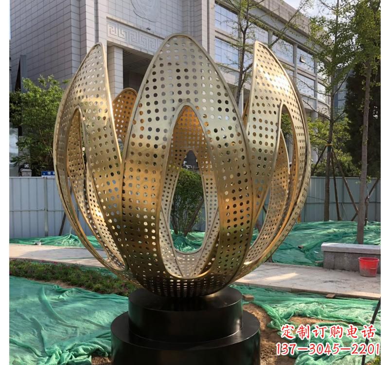 长沙不锈钢拱门雕塑以艺术之美装点园林