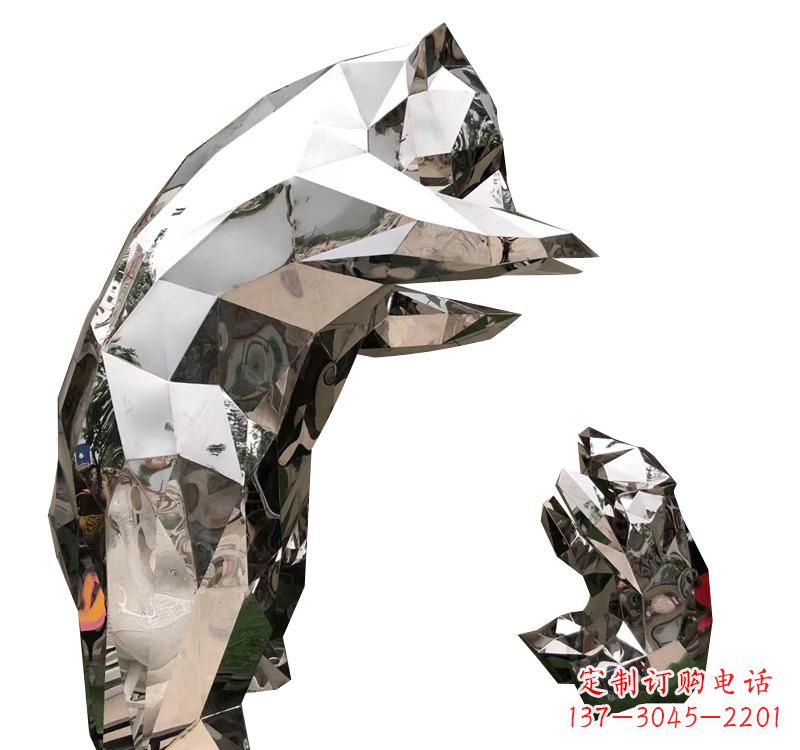 长沙不锈钢园林熊猫雕塑——传承中国文化