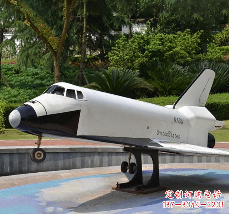 长沙不锈钢飞机雕塑给空中增添梦幻氛围