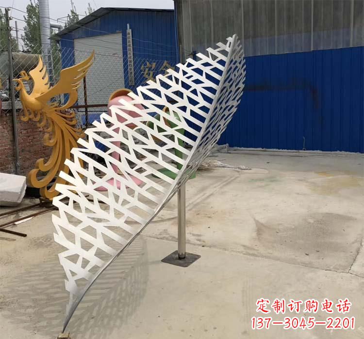 长沙不锈钢园林树叶雕塑
