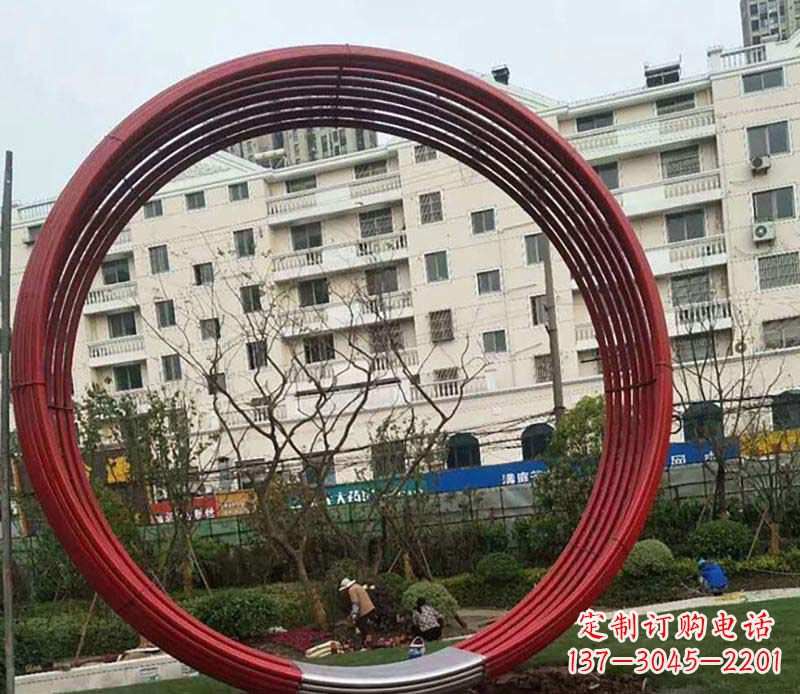 长沙不锈钢圆环雕塑精致而经久耐用