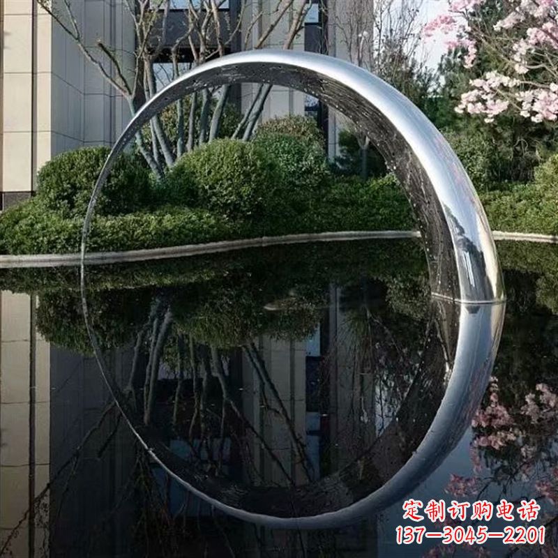 长沙不锈钢月亮雕塑璀璨照亮夜空