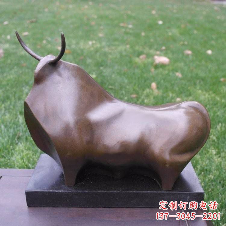 长沙十二生肖铜牛雕塑——传承中国古老文化