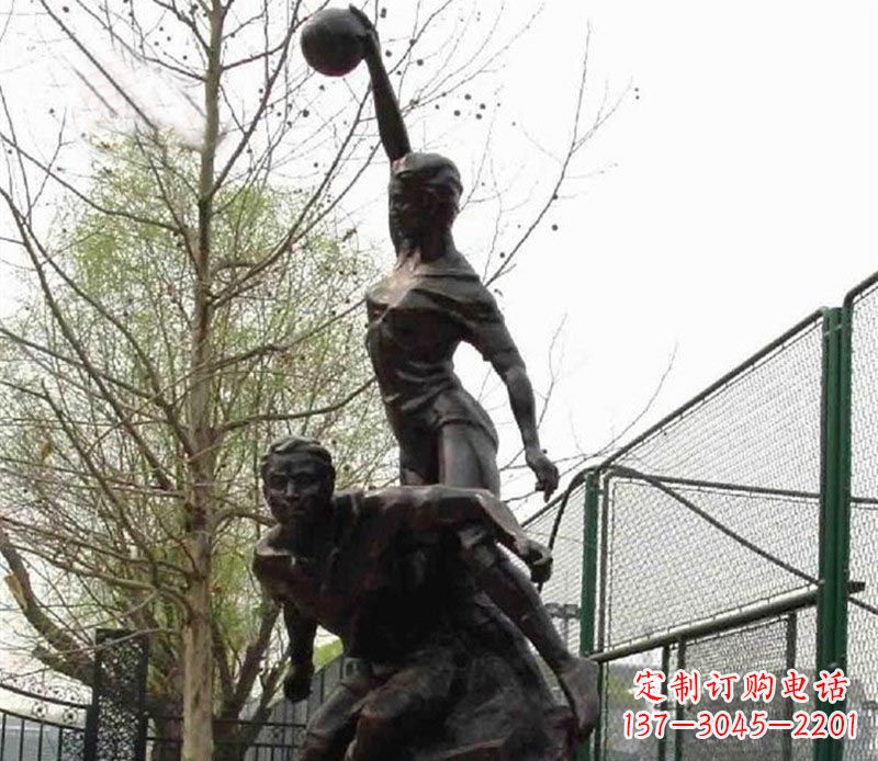 长沙打篮球的运动员铜雕