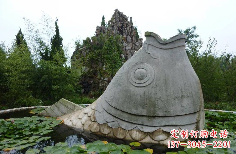 长沙大型喷水鲤鱼石雕