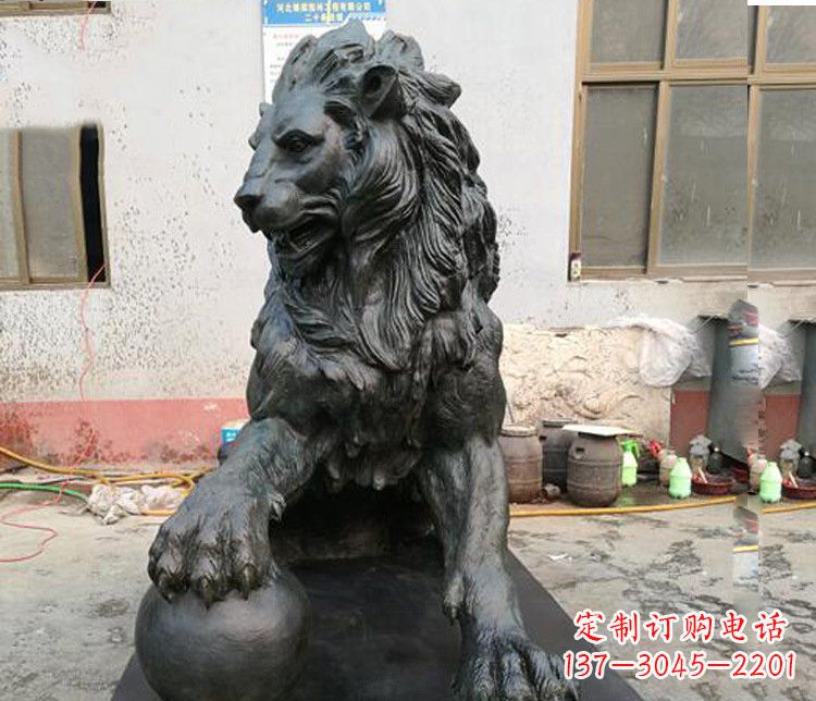 长沙高质量西方踩球狮子铜雕塑