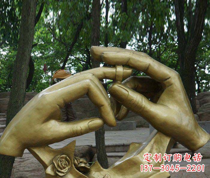 长沙精美戒指铜雕塑
