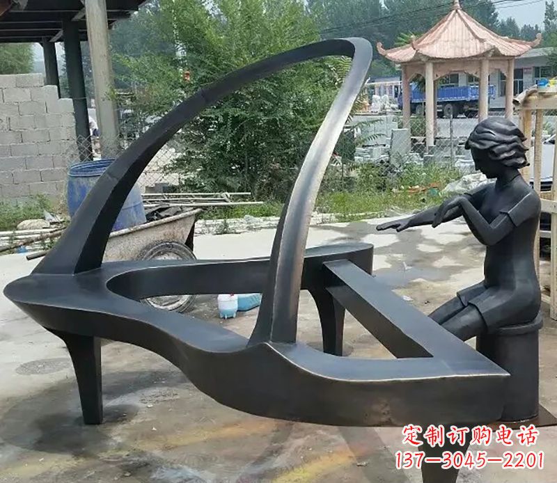 长沙钢琴抽象铜雕