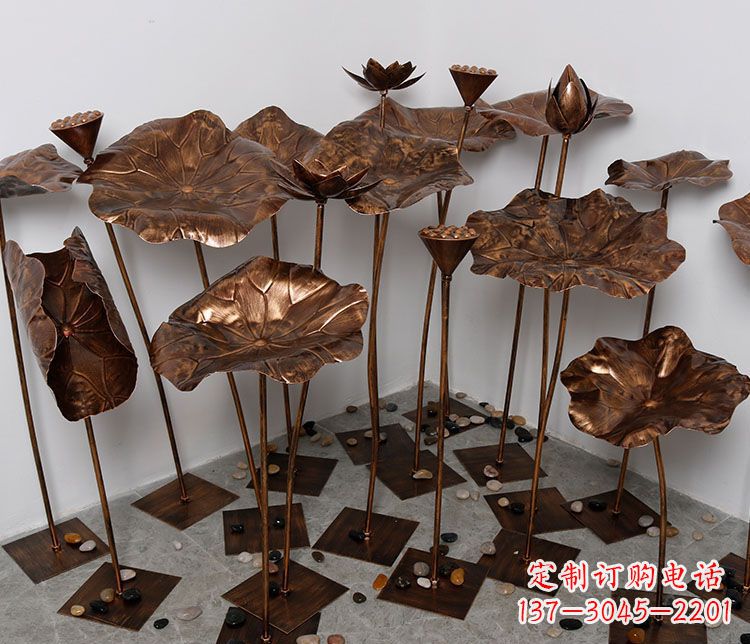 长沙锻铜荷花景观雕塑