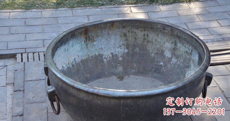 长沙仿古纹饰铜水缸雕塑