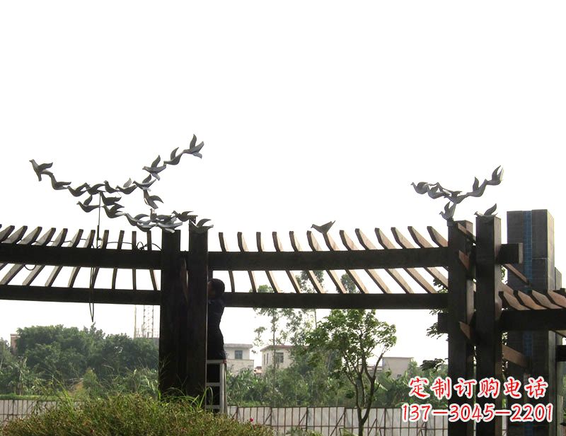 长沙飞翔的鸽子公园园林创意装饰雕塑