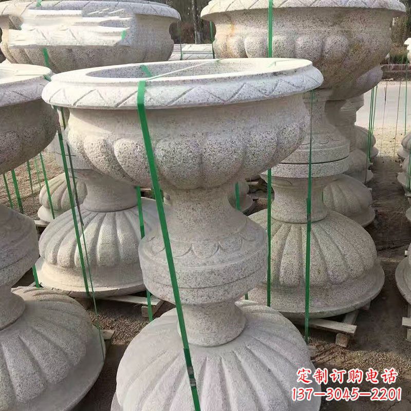 长沙高墩砂岩石雕刻花盆精致技艺打造传统文化风韵