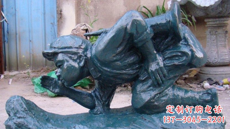 长沙传统文化符号——小红军冲锋号雕塑