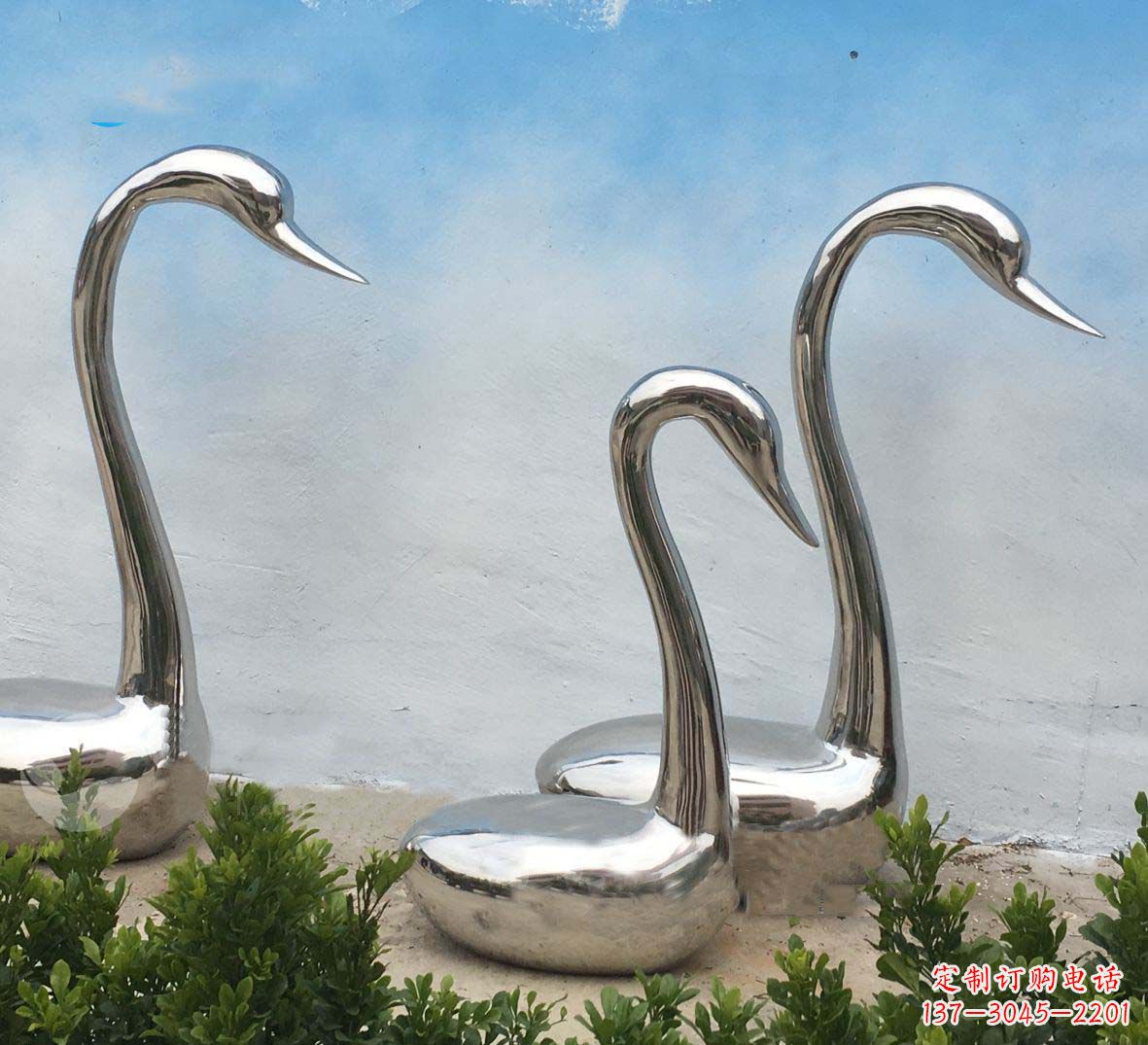 长沙精美不锈钢抽象天鹅座椅雕塑