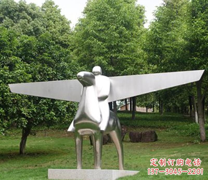 长沙优雅而独特的不锈钢飞马雕塑