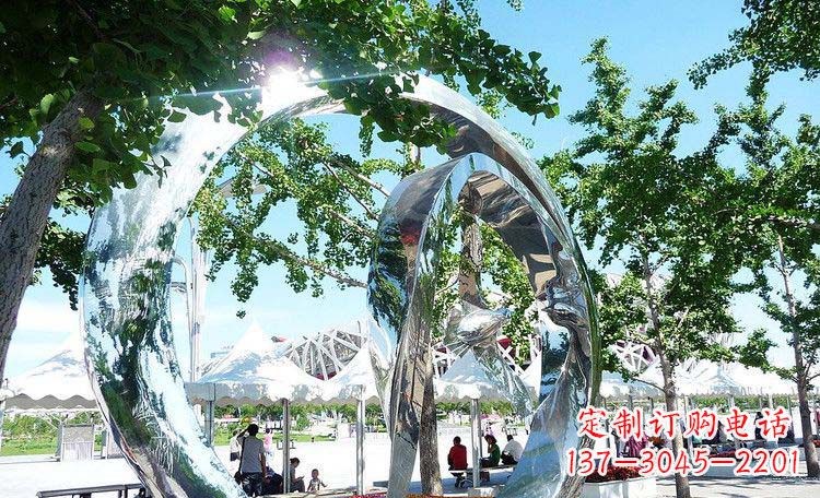 长沙高端实木不锈钢镀层圆环雕塑