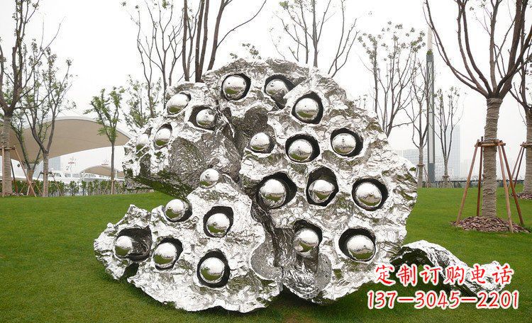 长沙不锈钢莲蓬雕塑浓缩东方文化的美感