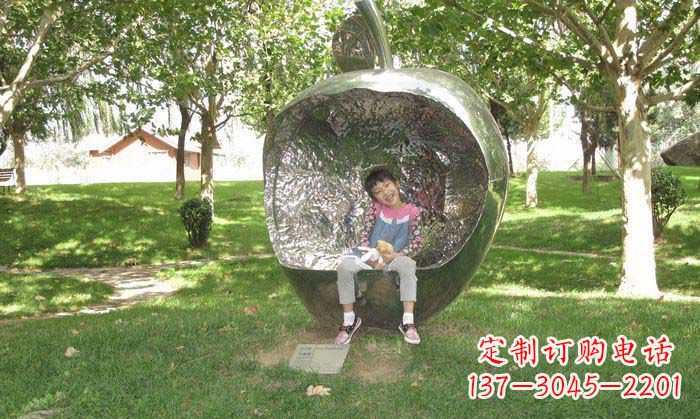 长沙精致雕刻不锈钢苹果座椅雕塑