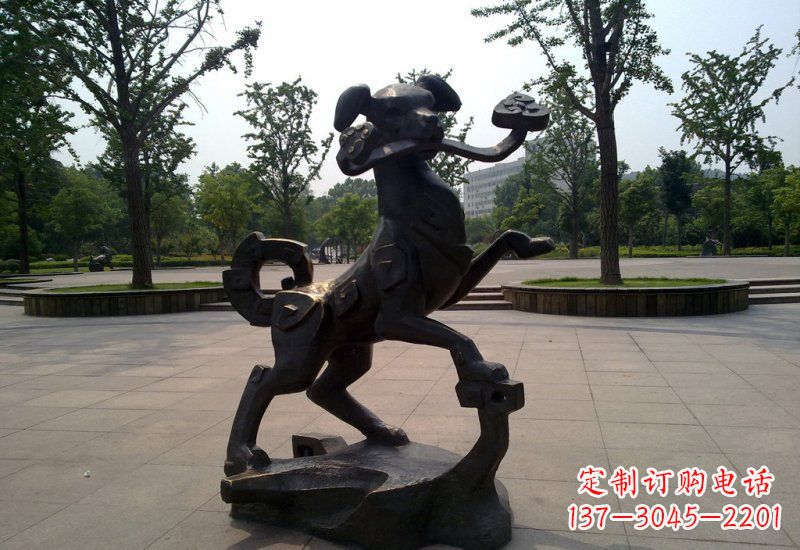 长沙公园动物如意小狗铜雕