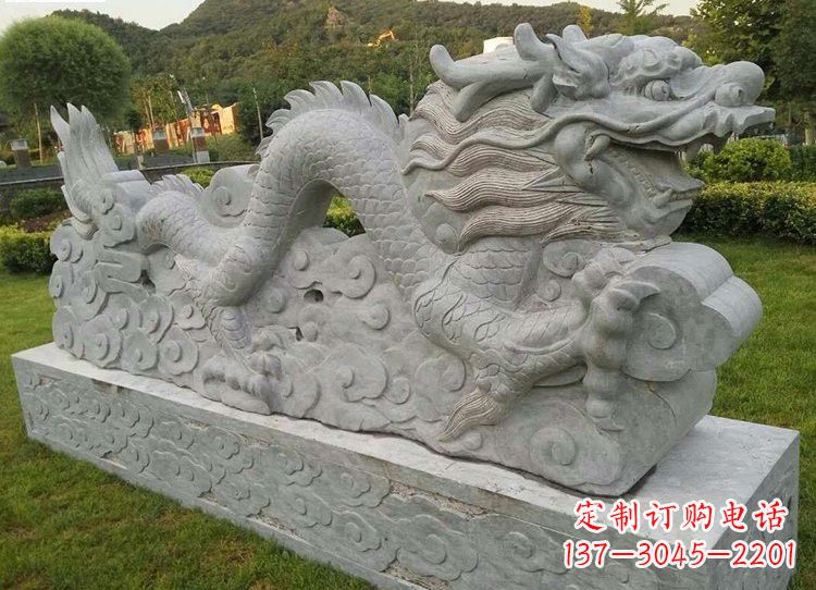 长沙公园仿古龙雕塑