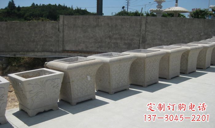 长沙大理石花盆石雕 – 在公园展现精美自然风貌