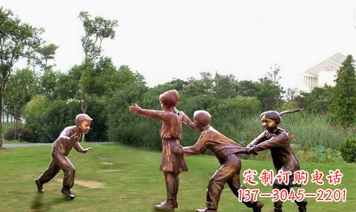 长沙风格多变的老鹰雕塑