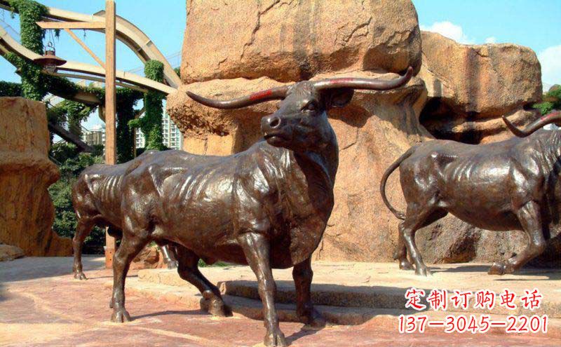 长沙公园牛动物铜雕