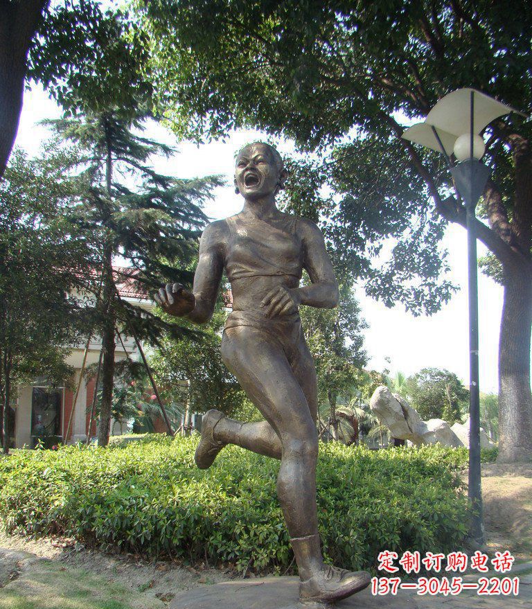 长沙公园跑步的女人景观铜雕