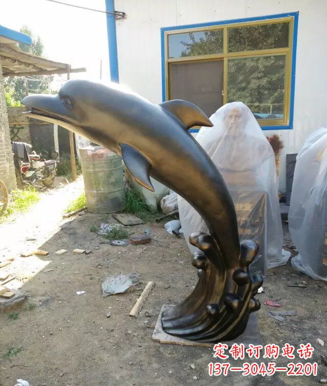 长沙海豚铜雕塑，精美艺术之作
