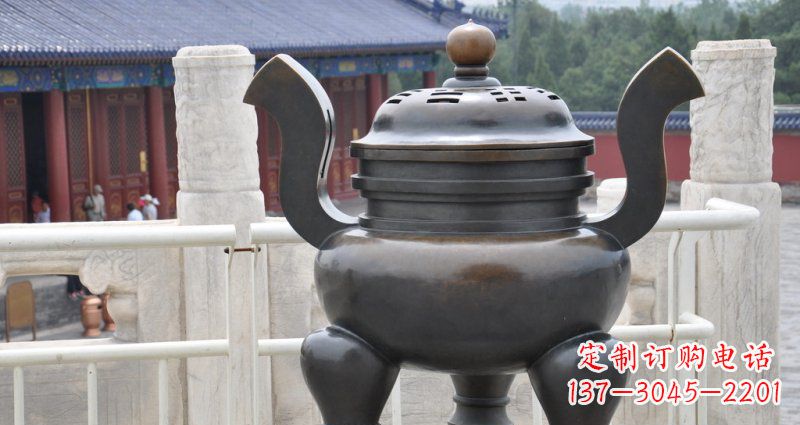 长沙公园三足圆香炉景观铜雕