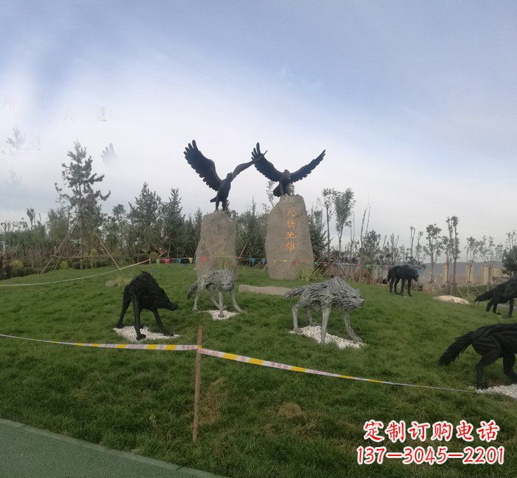 长沙公园铜雕豺狼老鹰动物雕塑