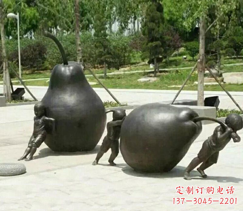 长沙迷人的孩童铜雕