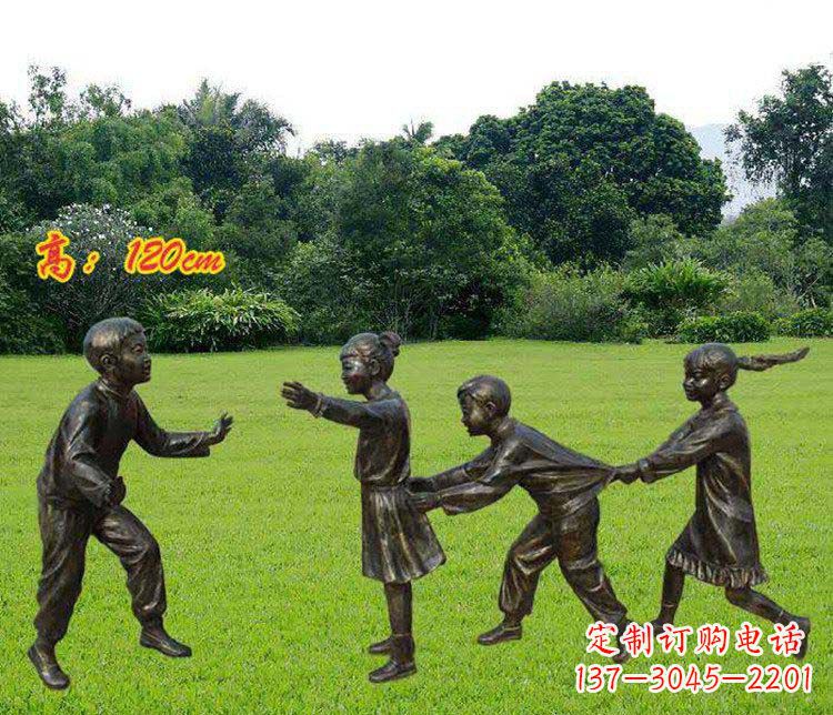长沙公园玩老鹰捉小鸡的儿童小品铜雕 (2)