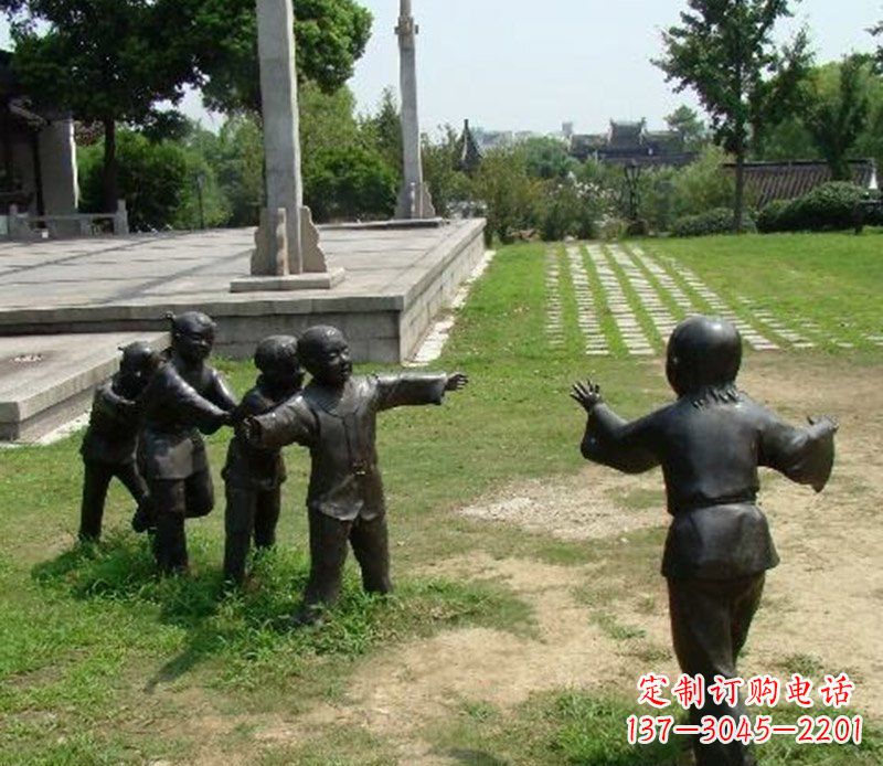 长沙老鹰雕塑，巧妙玩耍、永记美好