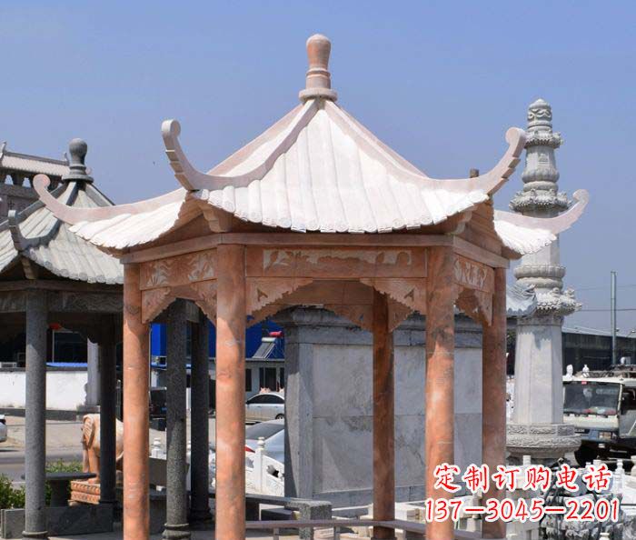 长沙公园晚霞红石雕凉亭