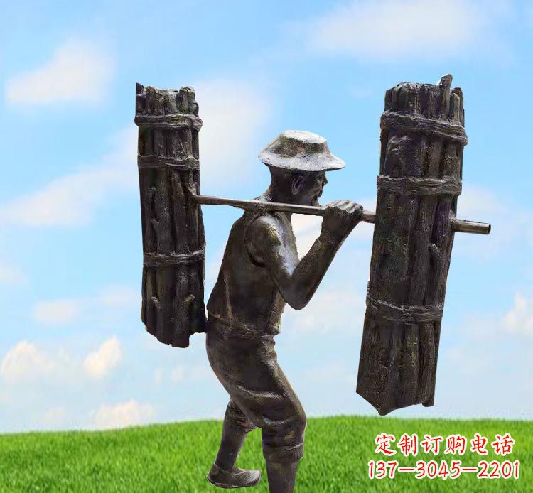 长沙古代挑柴的老人铜雕 